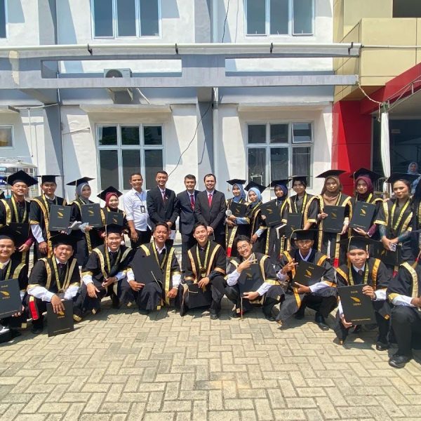 Wisudawan Terbaik